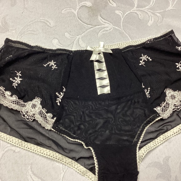 WOMENS panties BLK n white Uniqie size small SEXY 💃 - Picture 1 of 8